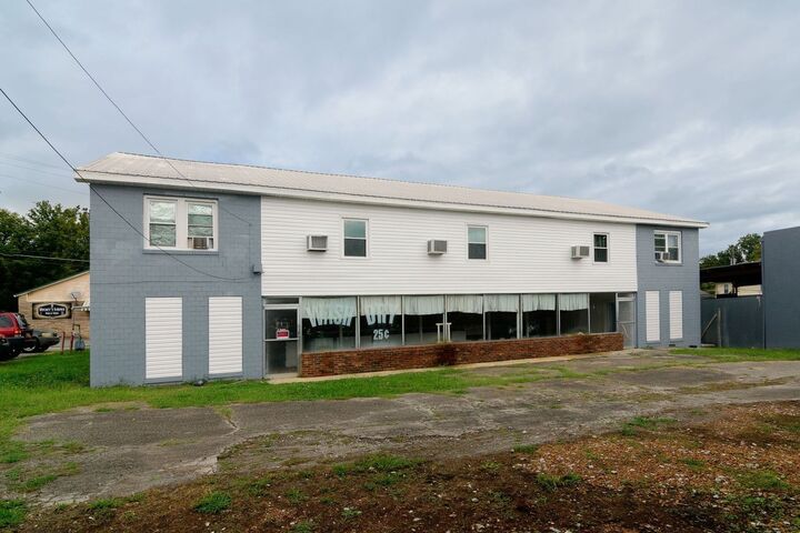 Property Photo:  206 Edison St W  TN 37334 