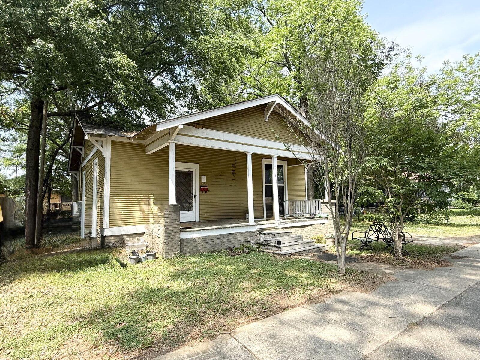 Property Photo:  410 Elliott St.  MS 38804 