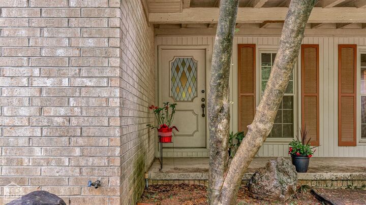 Property Photo:  1402 Twin Oaks Avenue  AR 72401 