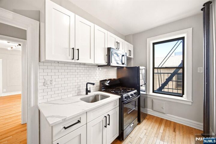 Property Photo:  100 Prospect Street 204  NJ 07307 