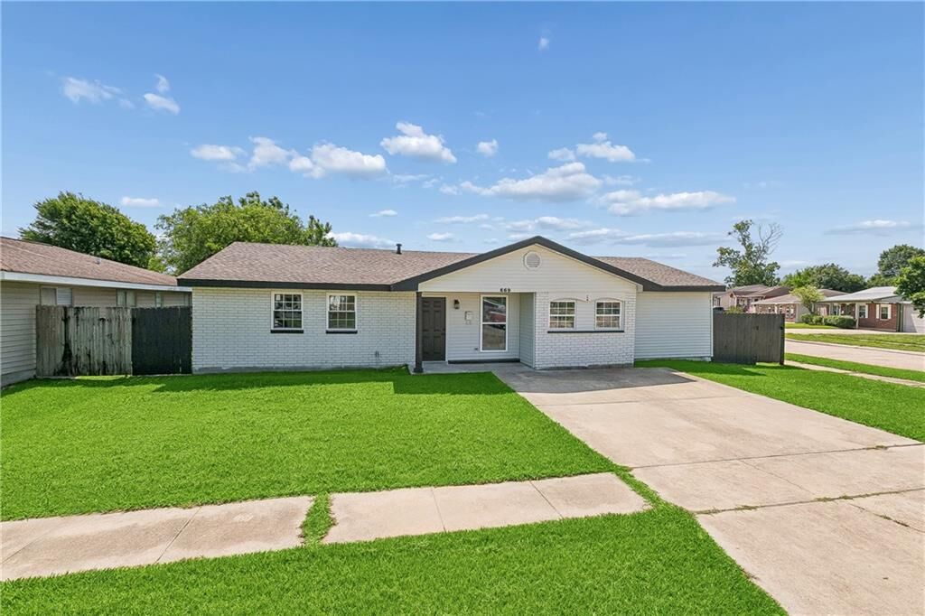 Property Photo:  669 Taylorbrook Drive  LA 70056 