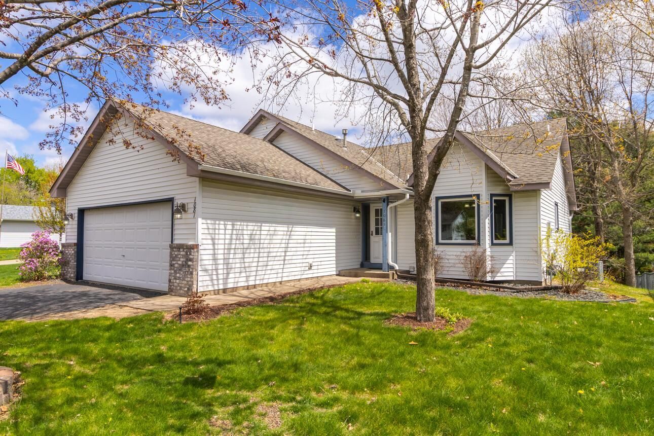 Property Photo: 1081 Gilbert Court MN 55082