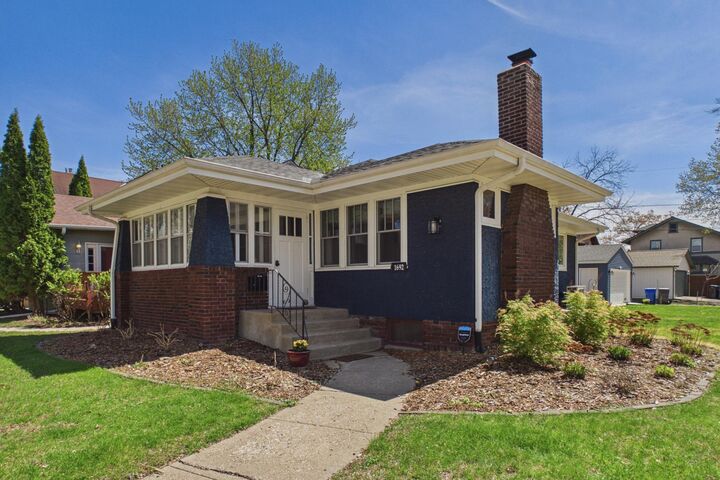 Property Photo:  1692 Stanford Avenue  MN 55105 