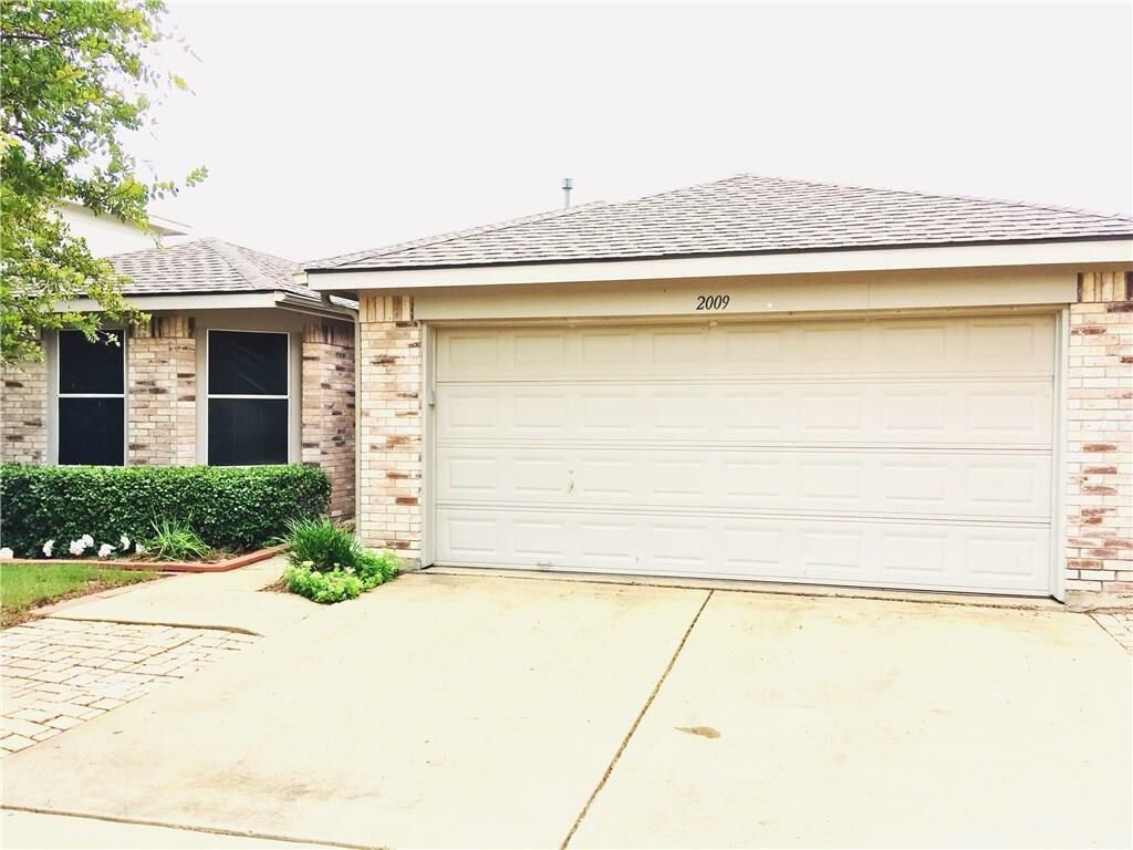 Property Photo:  2009 Brook Meadow Drive  TX 75126 