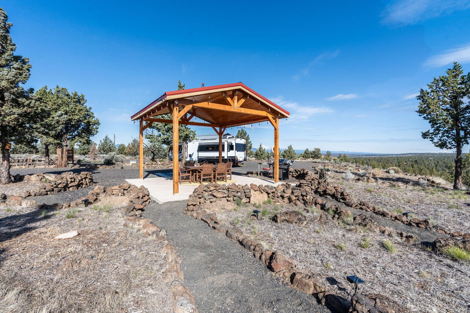 Property Photo:  