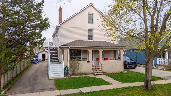 307 Wallace Avenue S — photo 1