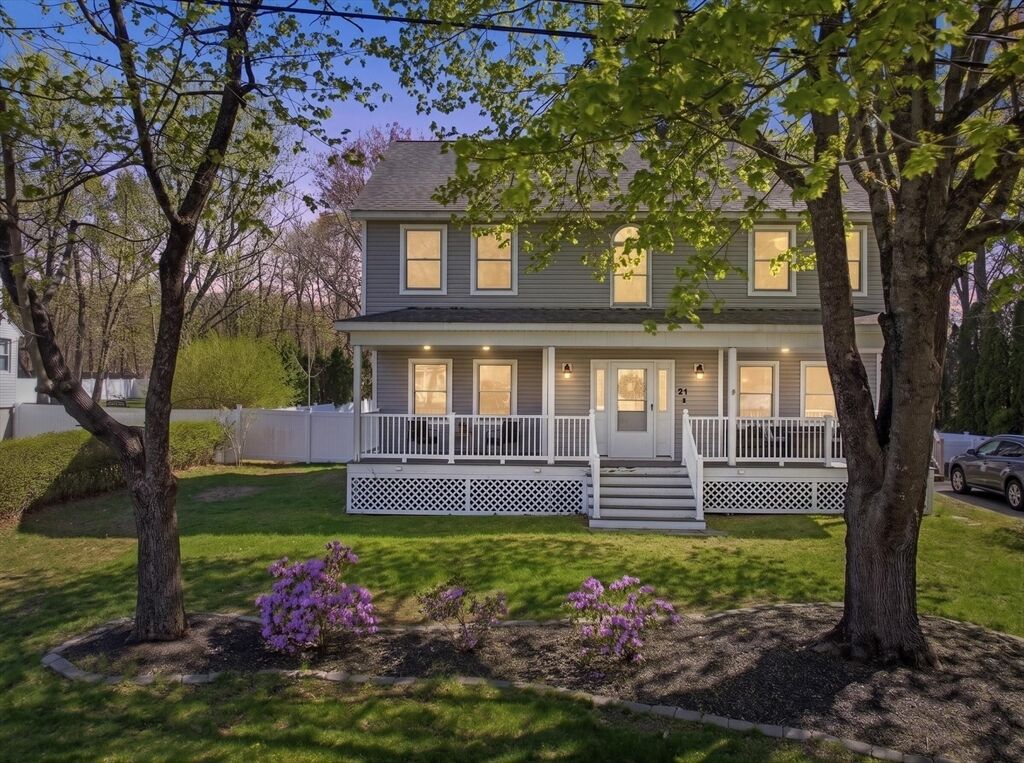 Property Photo:  21 Bedford Drive  MA 01536 