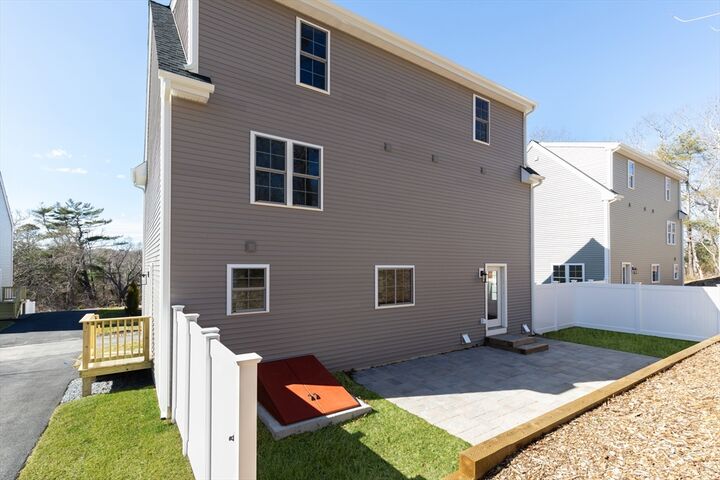 Property Photo:  1234-4 State Rd 4  MA 02360 
