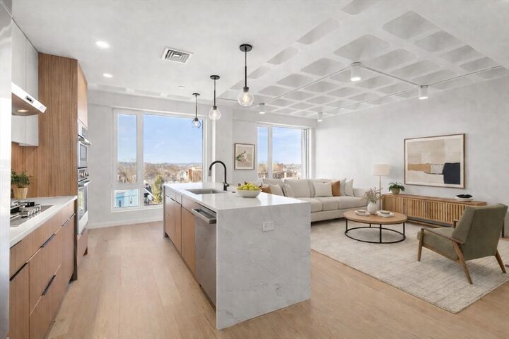 Property Photo:  125 Lowell Street 503  MA 02143 