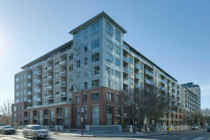 Property Photo: 46 9 Street NE 402 AB T2E 7Y1