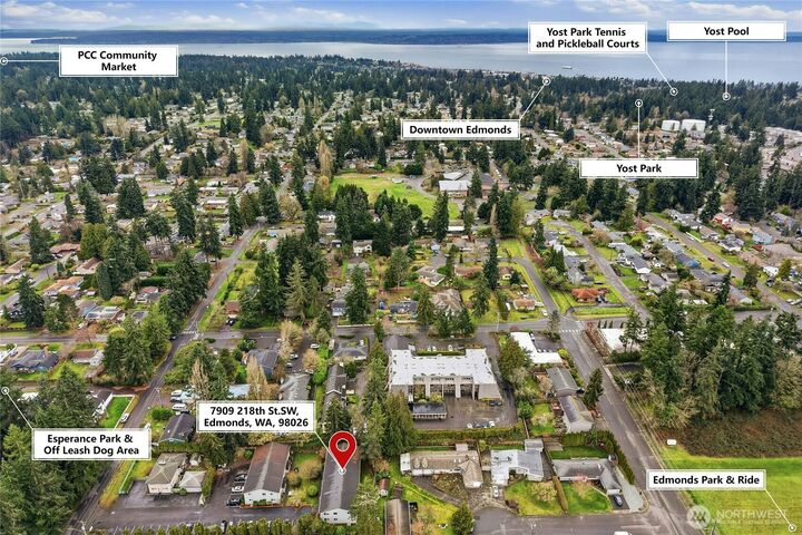 Property Photo:  7909  218th Street SW 6  WA 98026 