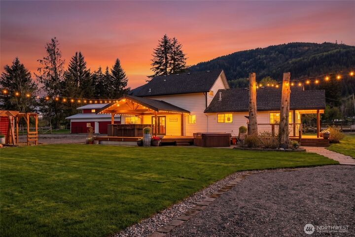 Property Photo:  33618 SE 287th Street  WA 98051 