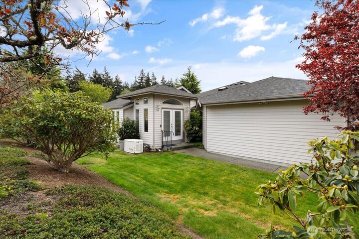 Property Photo:  2475 SW Talon Loop  WA 98277 