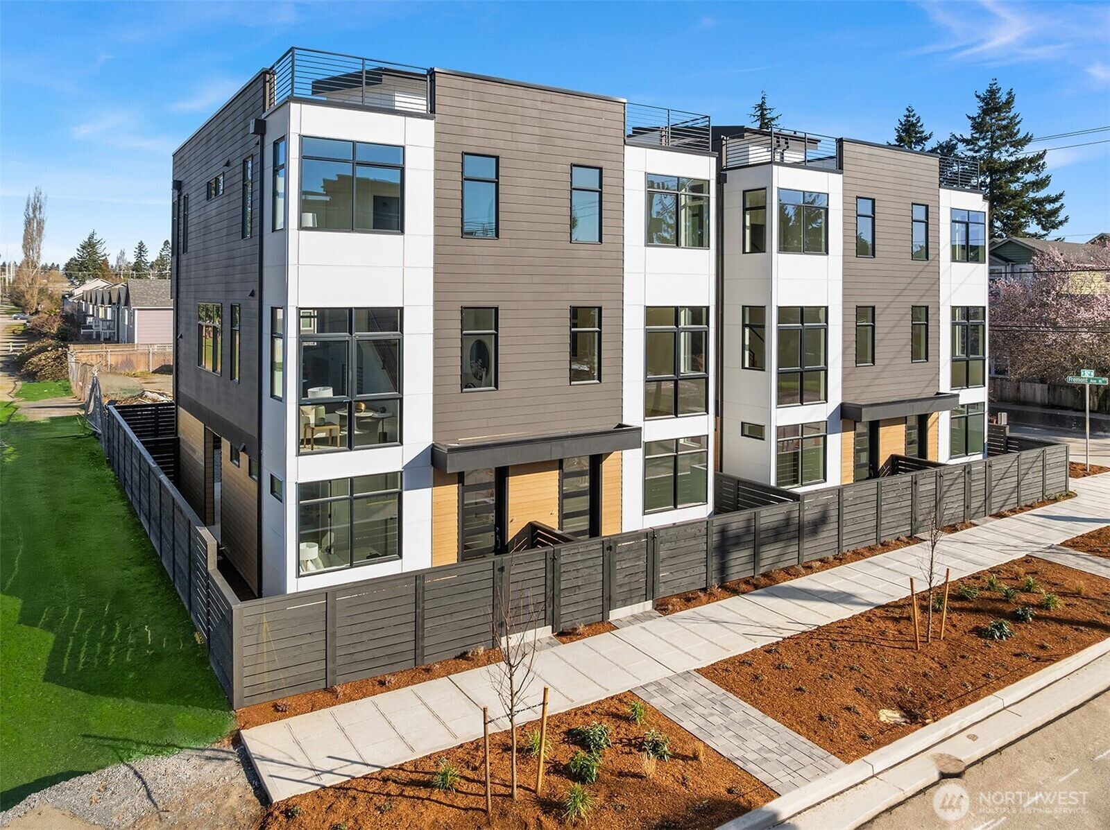 Property Photo:  632 N 92nd Street  WA 98103 