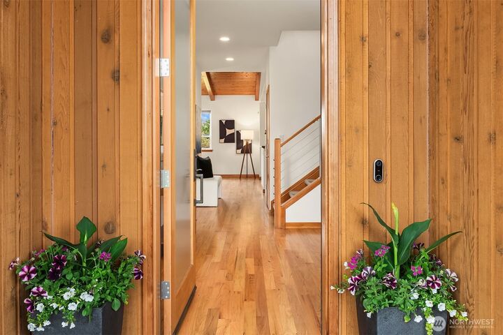 Property Photo:  911 NW 59th Street  WA 98107 