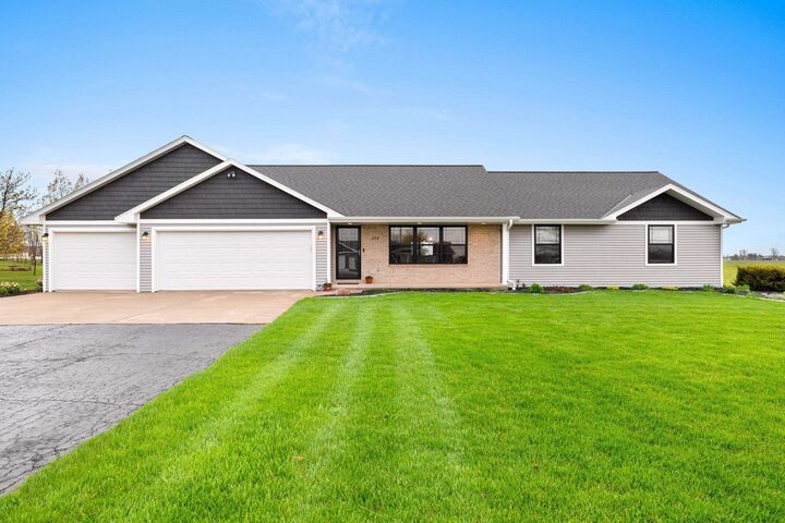 Property Photo:  3154 Green Meadow Drive  WI 54115-8850 