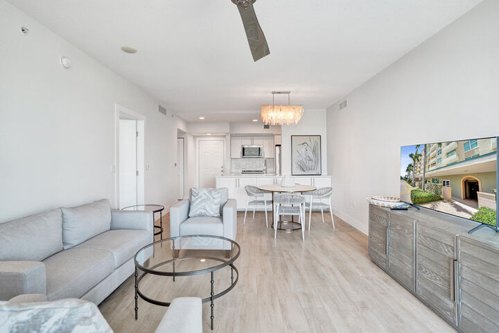 Property Photo:  700 E Boynton Beach Boulevard 406  FL 33435 