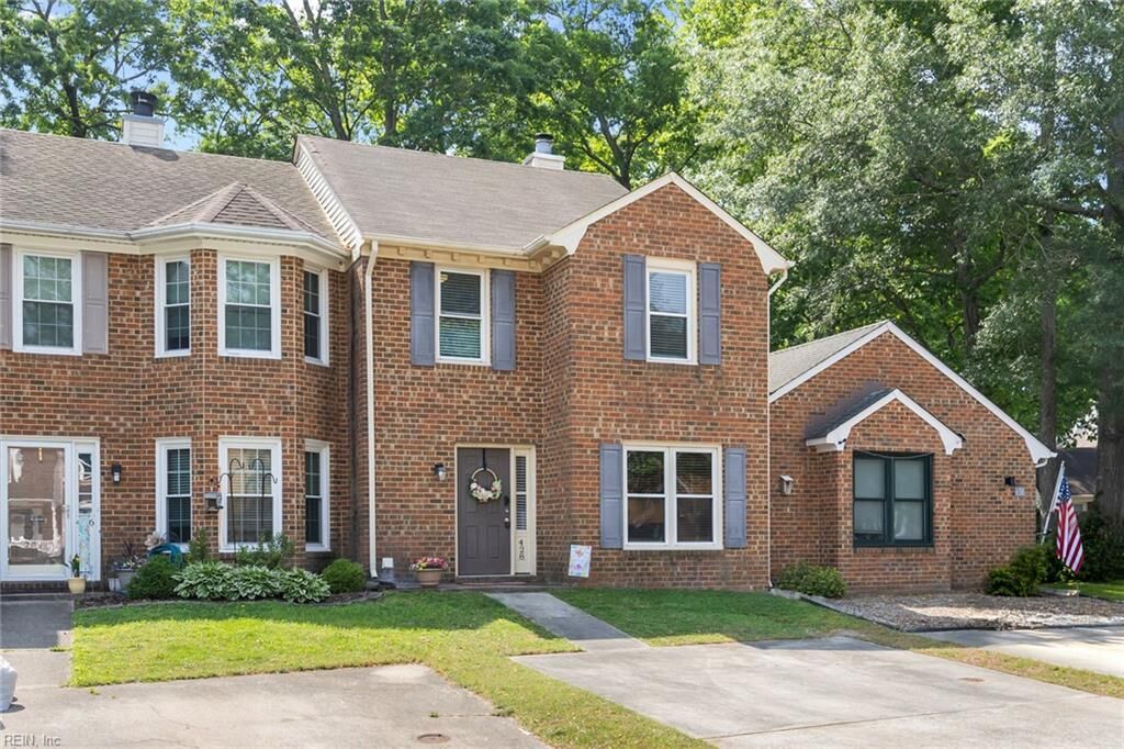 Property Photo:  428 Faire Chse  VA 23322 