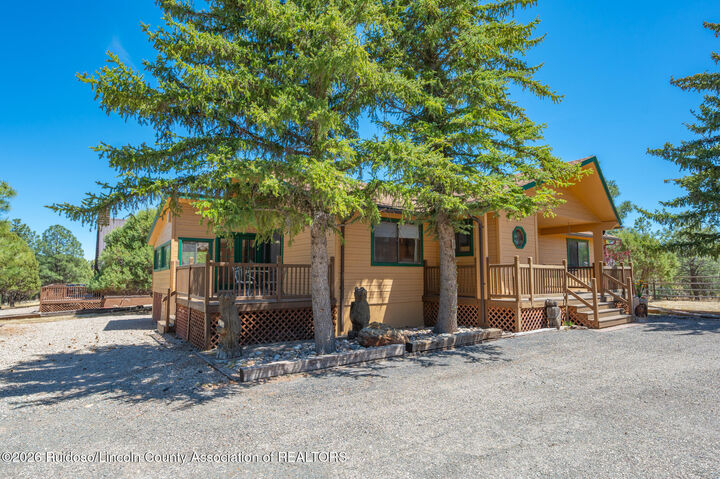 Property Photo: 186 Eagle Ridge Road NM 88312