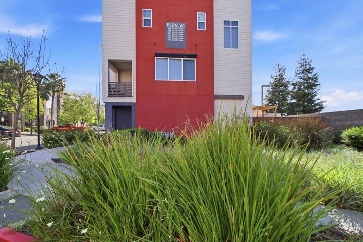 Property Photo: 439 Ellicott Loop CA 95123