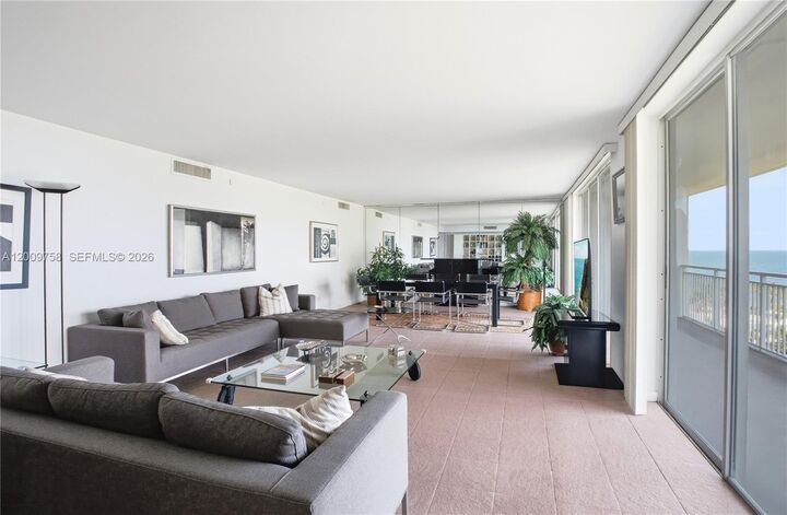 Property Photo:  605 Ocean Dr 7L  FL 33149 
