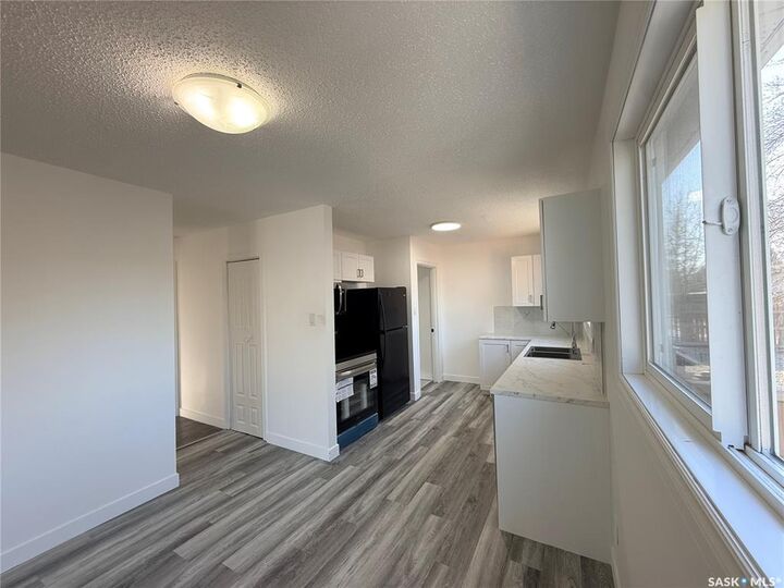 Property Photo:  61 Maxwell Crescent  SK S7L 3Y4 