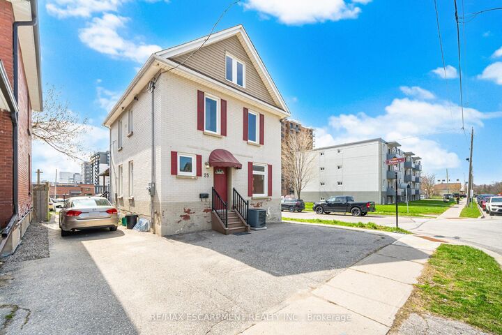Property Photo: 25 Colborne Street W ON L1G 1L3