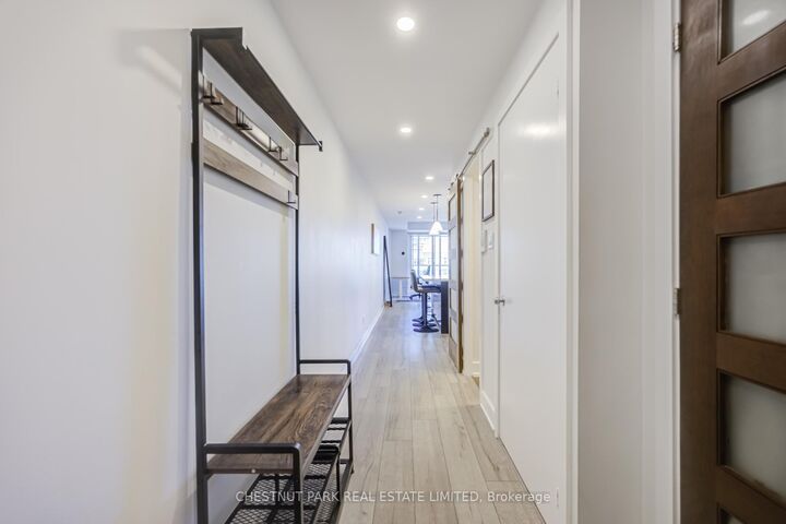 Property Photo: 168 King Street E 914 ON M5A 4S4