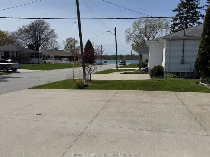 Property Photo: 502 Moore Street ON N0P 2B0