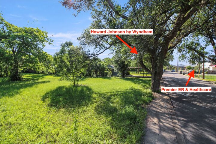Property Photo:  633 Uhland Road  TX 78666 