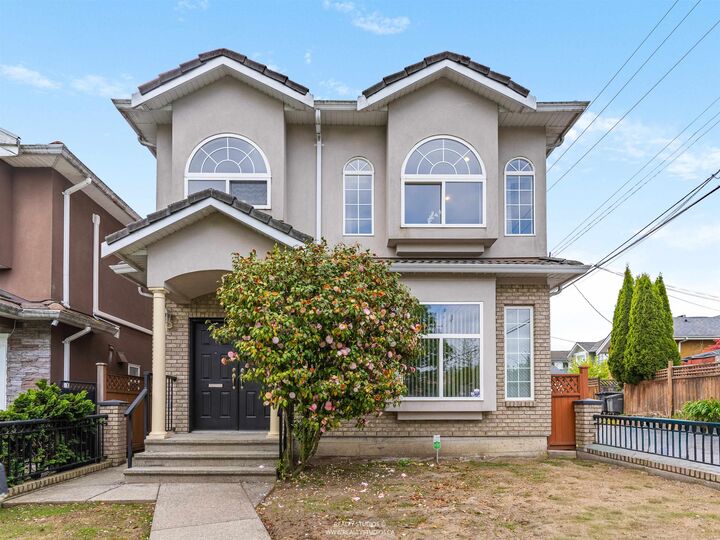 5323 Dumfries Street — photo 1