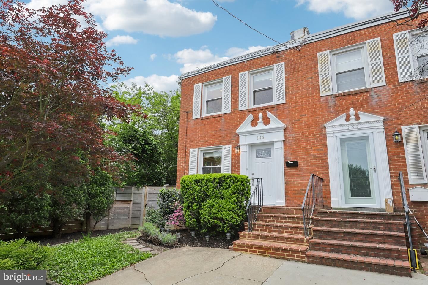 Property Photo:  305 Ashby Street  VA 22305 