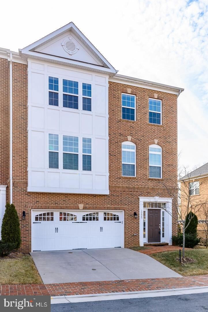 Property Photo: 10625 Legacy Lane VA 22030