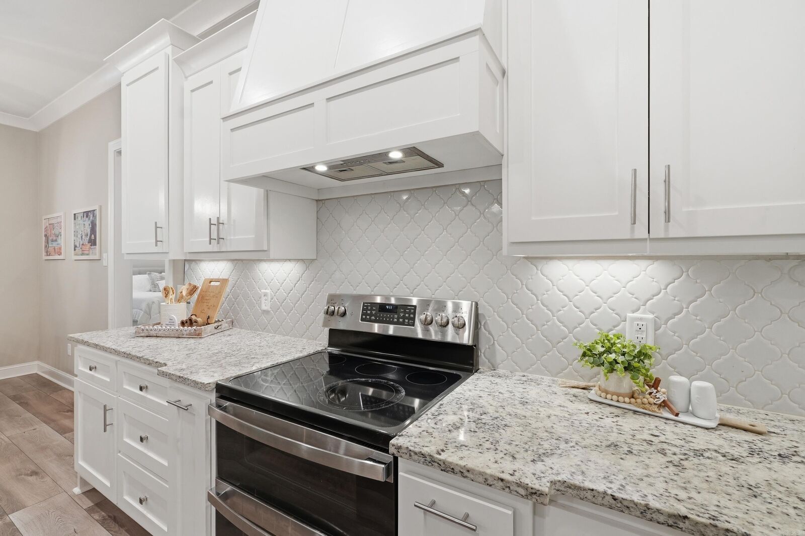 Property Photo:  8 Diamond Ice Ln  AR 72058 