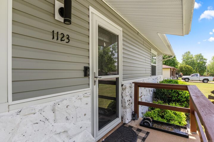 Property Photo:  1123 Ridgecrest  AR 72653 