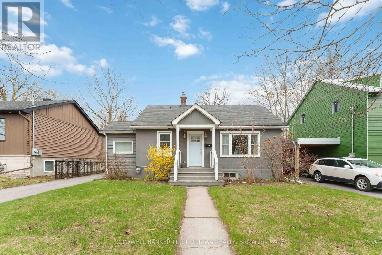 Property Photo:  260 Keyworth Avenue  ON K1Y 0G1 