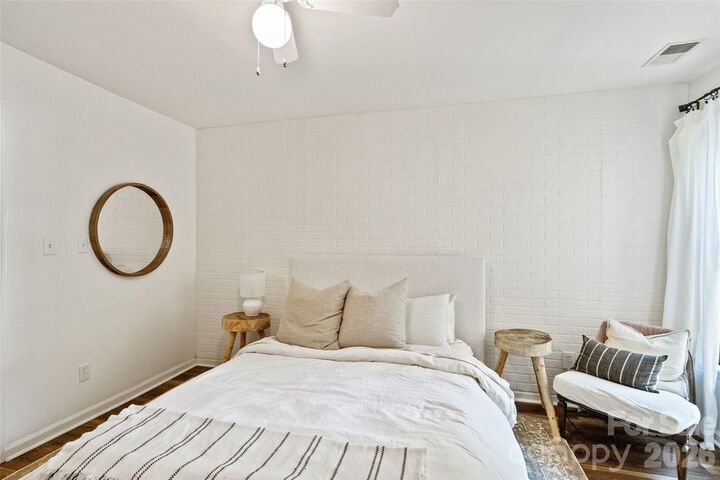 Property Photo:  3302 Selwyn Farms Lane 7  NC 28209 