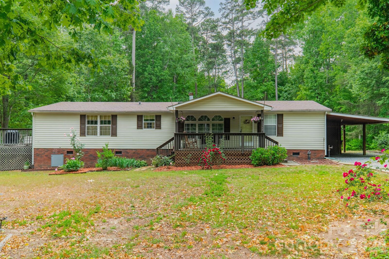 Property Photo:  13753 Saint Thomas Drive  NC 28163 