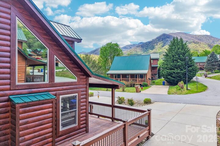 Property Photo:  589 Panoramic Loop  NC 28751 