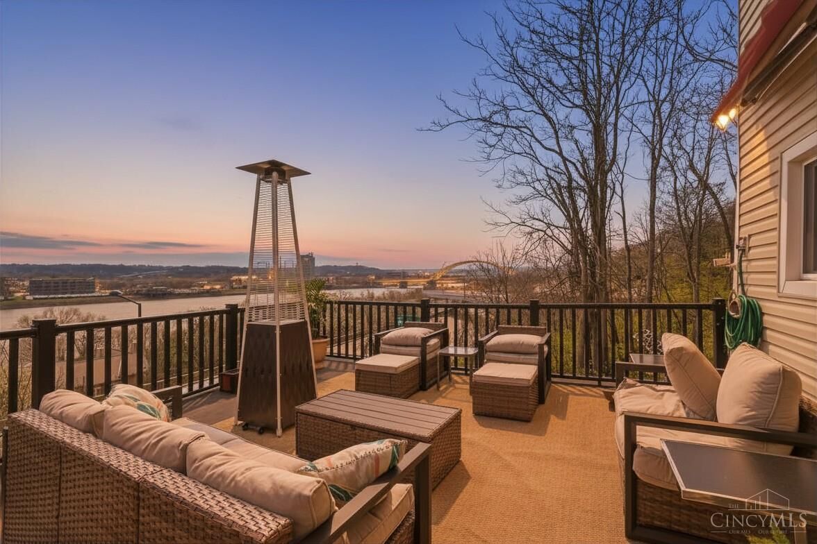Property Photo: 1221 Martin Drive OH 45202