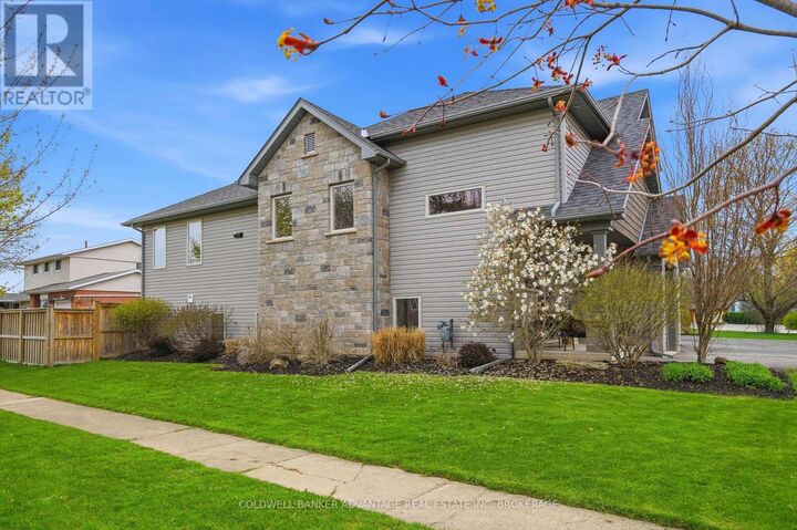 Property Photo:  3 Ascot Court  ON L3C 6K7 