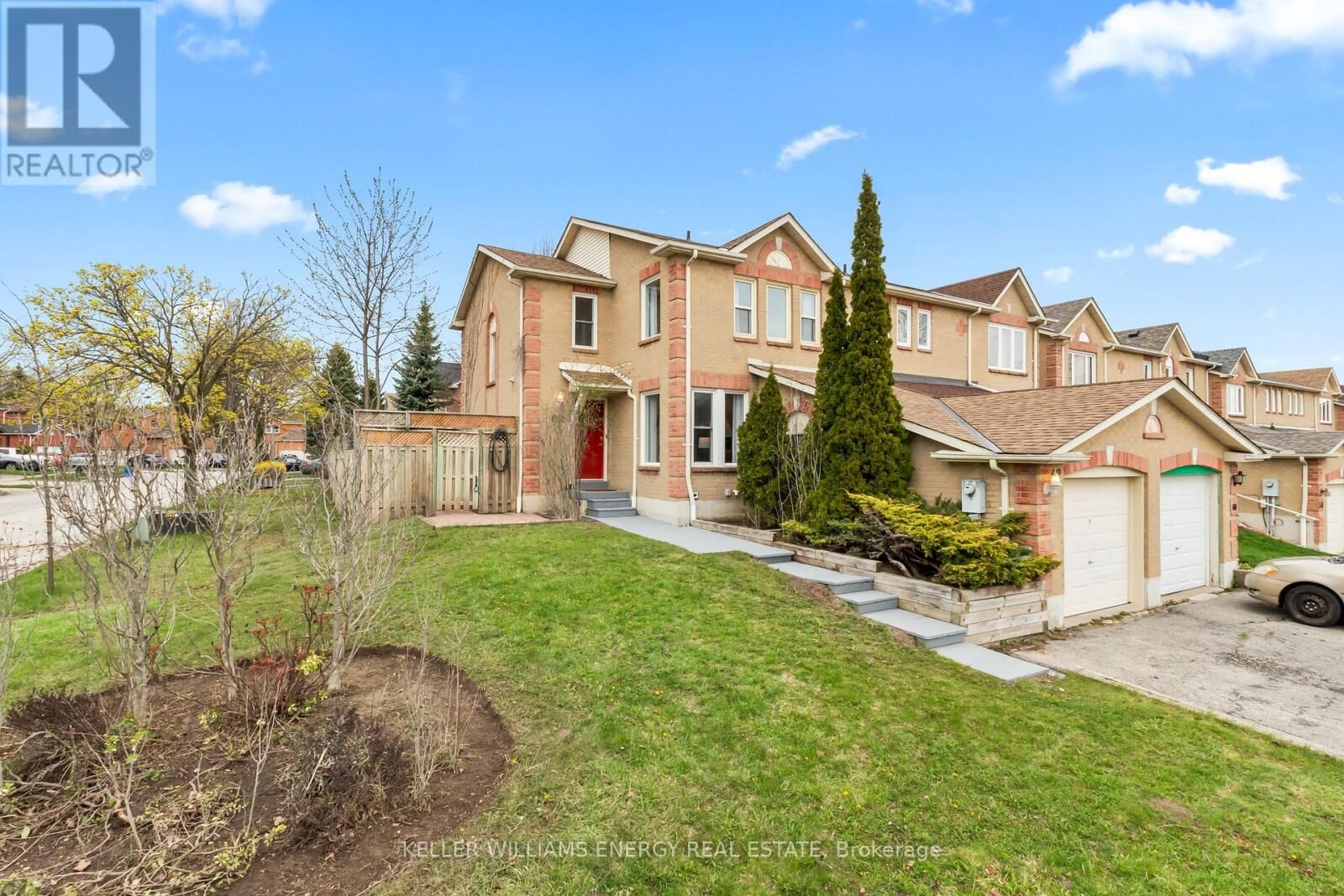 Photo de la propriété:  62 Woodstone Place  ON L1R 1S8 