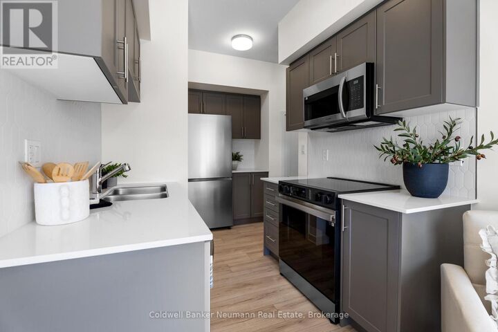Photo de la propriété:  940 St David Street North 51  ON N1M 0L7 