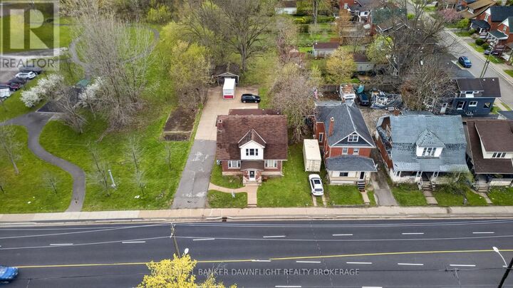 Property Photo:  193 Wharncliffe Road South  ON N6J 2K8 