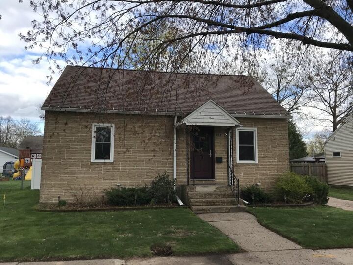 Property Photo:  917 N 8th Avenue  WI 54401 