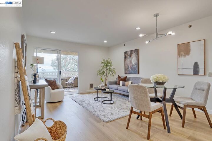 Property Photo:  685 Dartmore Ln 365  CA 94544 