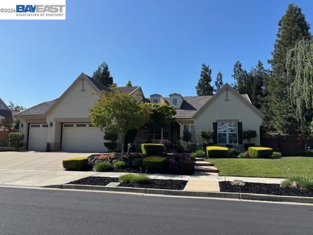 Property Photo:  453 Old Oak Rd  CA 94550 
