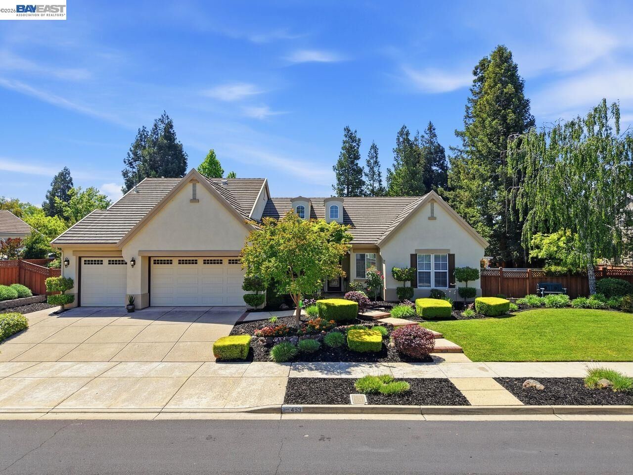 Property Photo:  453 Old Oak Rd  CA 94550 