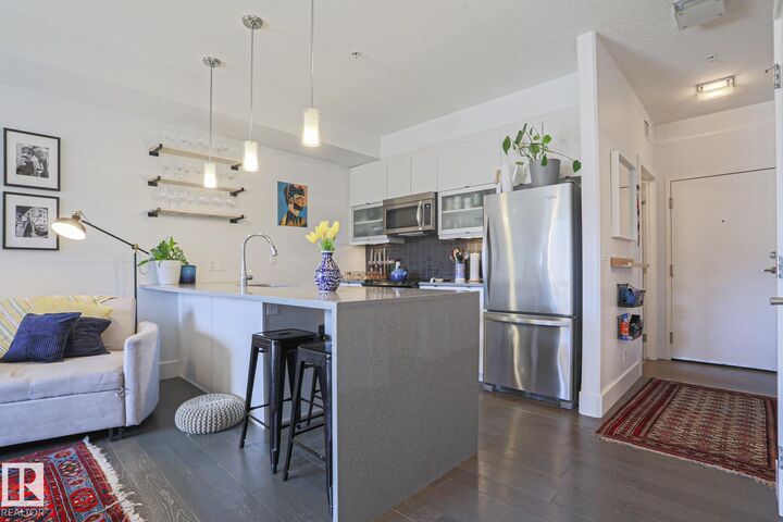 Property Photo: 10030 83 Avenue NW 202 AB T6E 2C2