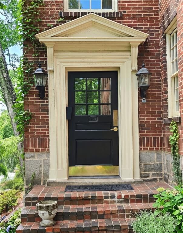 Property Photo:  1 S Prado Avenue NE 17  GA 30309 